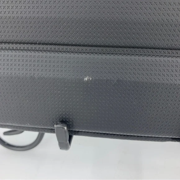 Thule Sweden gauntlet 3.0 sleeve FITS 13 inch MacBook Pro black NEW - Picture 5 of 10